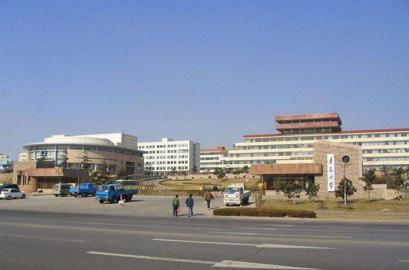 青島大學醫學院（原國立山東大學醫學院）